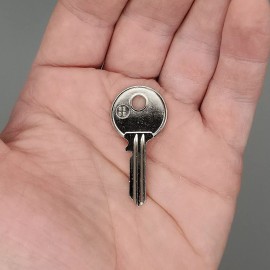 Ilco 2x Ilco 62DE Key Blanks For some Older British Vehicles Nickel Plated NOS