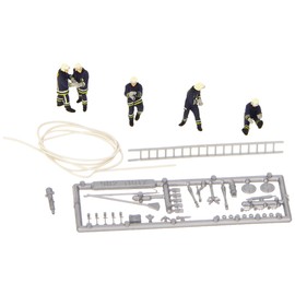 Preiser 10485 Firemen Fighting Fire (5)