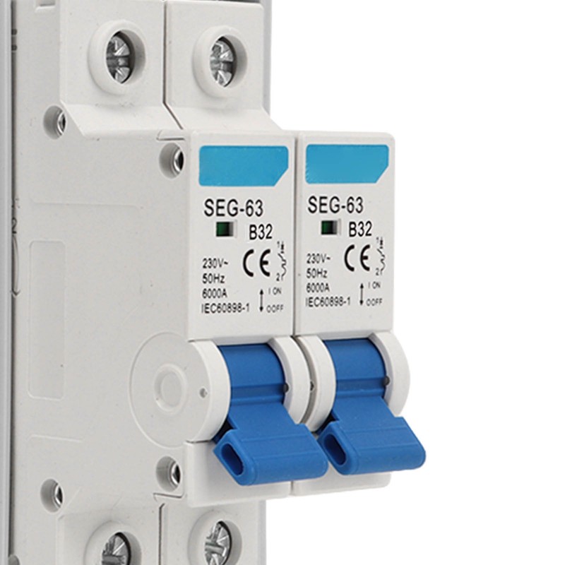 Mini Circuit Breaker Outdoor Waterproof Miniature Distribution Box 230V 32A