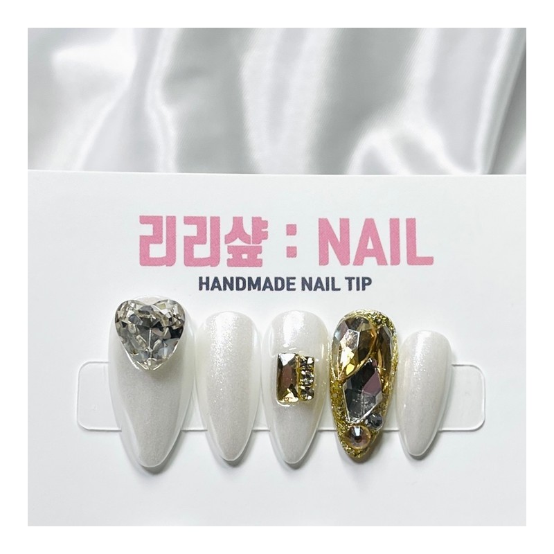 Water shine dripping heart full stone handmade nail tip -