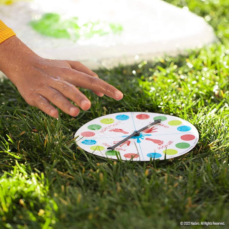 Hasbro Twister Ultimate Splash – Giant Outdoor Inflatable Water Twister