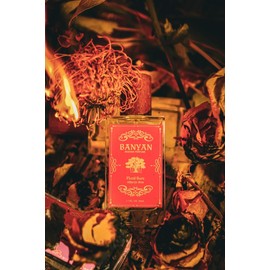 Capturing the scent of burning dried flowers.Banyan Floral Bun / 마른 꽃들이 타들어가는 향을 담아내다. 반얀 플로럴번