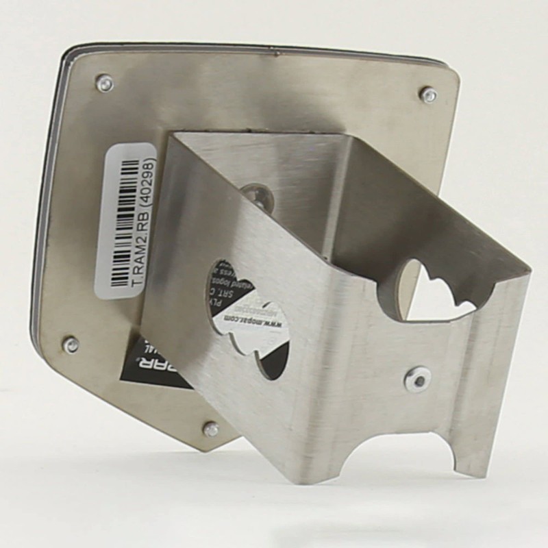 Au-Tomotive Gold Ram Class III Trailer Hitch Plug – Rugged