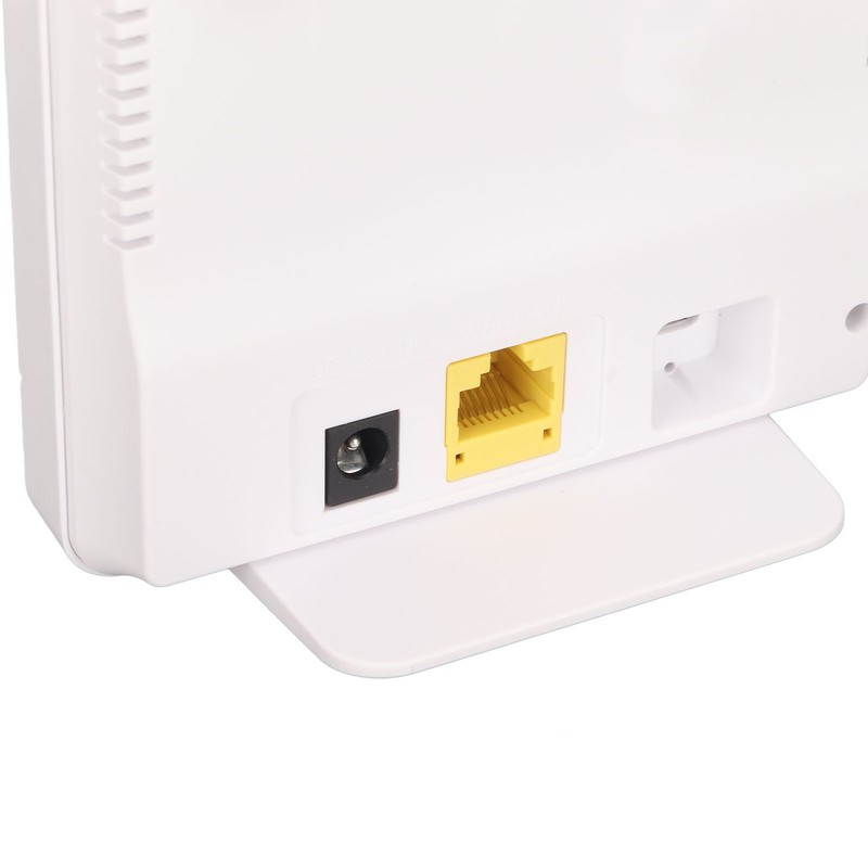 4G LTE CPE WiFi Router 3 Network Interfaces Improved Signal