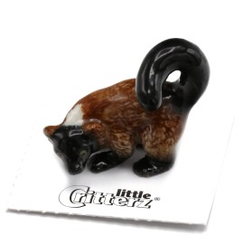 Little Critterz Lemur - Red Ruffed Lemur "Rubra" - miniature porcelain figurine