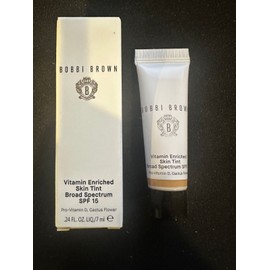 Bobbi Brown Vitamin Enriched Skin Tint Broad Spectrum SPF 15 - Golden 2 - .24 OZ