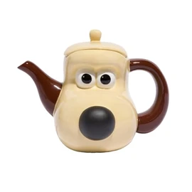 Half Moon Bay Wallace and Gromit Gromit Shaped Heat Change Teapot