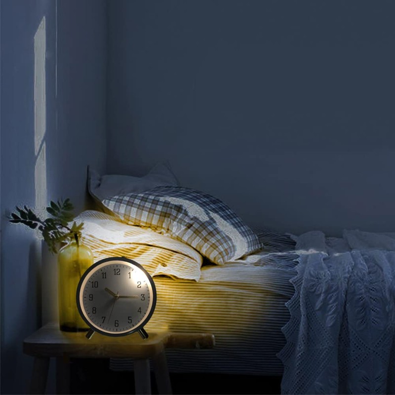 Table Clock Non-Ticking, Small Kids Alarm Clock Battery Operated Desk
