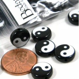 Bedazzlinbeads 6 Black & White 11mm Round 3.5mm Thick Ying and Yang Plastic Acrylic Coin Beads