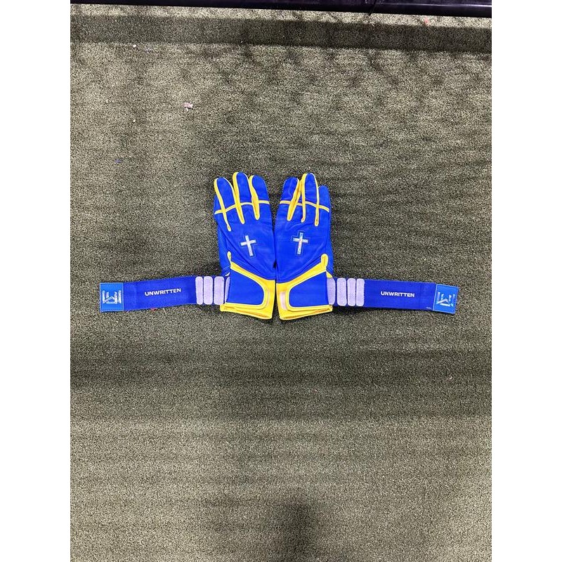 Unwritten Long Cuff Batting Gloves | Flashy Series - Color:
