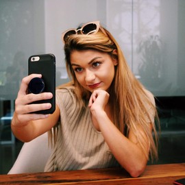 Magnetic Phone Handle Compatible with Phones, Foldable Phone Grip Stand for Smart Phones, Tablet Computers and Mobile Phone Accessories - Transparent Glitter Resin Pure Black