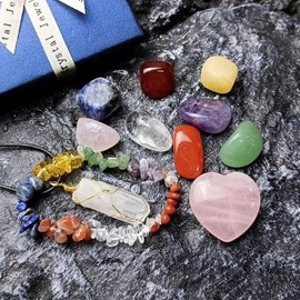 ycyingcheng Healing Crystals Set, Orgone Chakra Healing Crystals Necklaces Bracelet Energy Protection Gemstones for Protection Positive Energy Reiki Supplies Mother's Day Gift Birthday