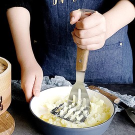 ARFUKA Potato Masher Stainless Steel Hand Food Masher Heavy Duty Manual Masher Kitchen Tool with Wood Handle for Avocado, Bean, Vegetable