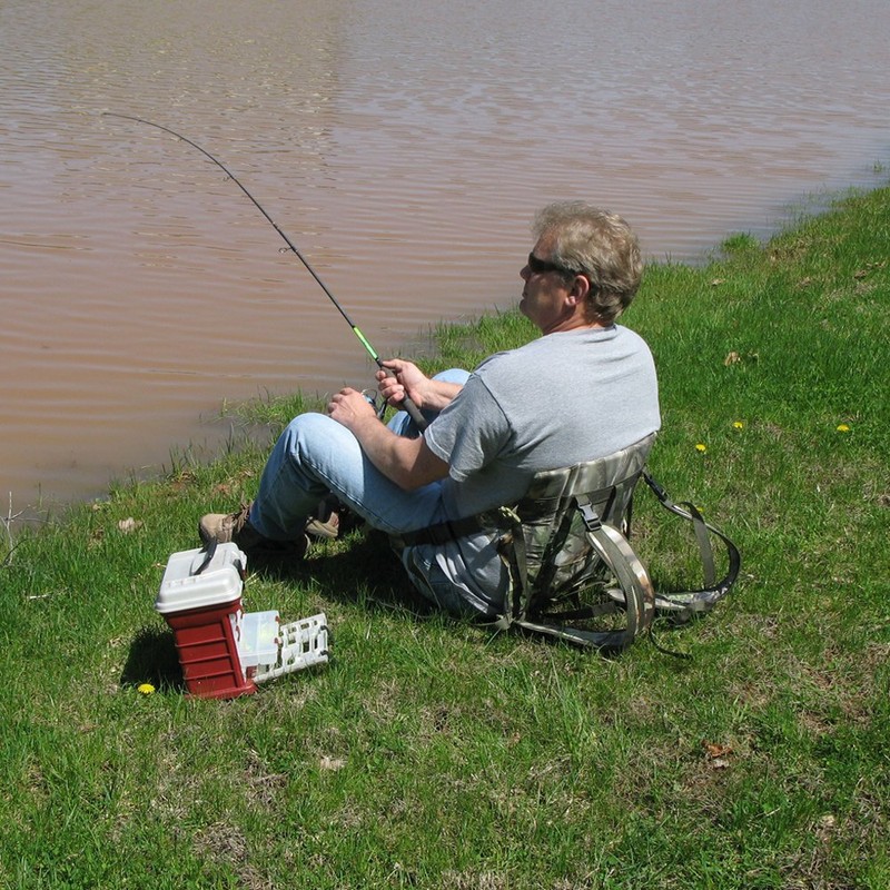 GhostBlind Runner Pack-N-Rest with Comfortable Seat