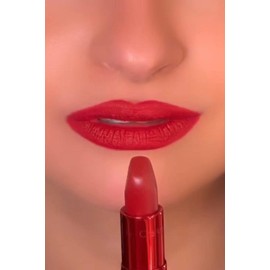Kits CHARLOTTE'S NEW! HOLLYWOOD BEAUTY ICON LIPSTICK MATTE REVOLUTION - CINEMATIC RED