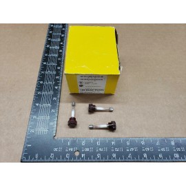 Bussmann (3 pcs) GMQ-3-2/10 Bussmann, 3.2A 300vac, Time Delay, Glass Fuse and Knob Combo