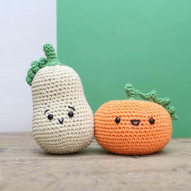Hardicraft DIY Crochet Kit with Instructions and Material for 2 Pumpkins, Approx. 12 cm and 7.5 cm