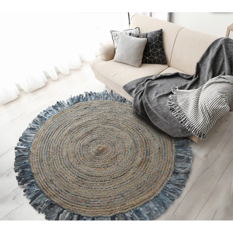 Homeroots 4' Blue And Beige Hand Woven Round Rug