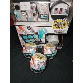 MGA Entertainment NEW!!!! Miniverse Make It Mini Makeup Lot Of 2 Sealed Capsules Serie 1