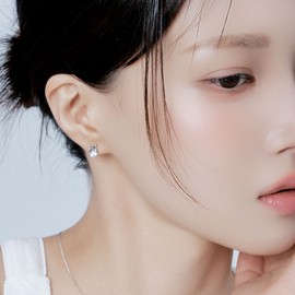 Gold&Deer 14K Goldfield Cross Point Cubic Earrings White Gold / 골드앤디어 14K 골드필드 크로스 포인트 큐빅 귀걸이 화이트골드