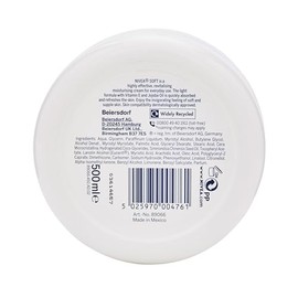 NIVEA Crema hidratante suave (500 ml), una crema hidratante para cara, cuerpo y manos con vitamina E y aceite de jojoba, crema de manos hidrata profun
