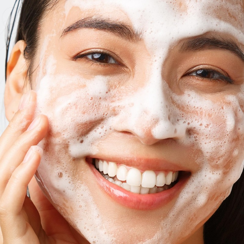 EXUVIANCE AGE REVERSE BioActiv Foaming PHA Face Wash and Makeup