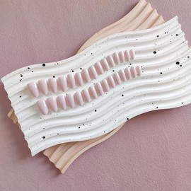 Kqueenest Uñas Postizas Cortas De Color Rosa Polvoriento Con Forma De Almendra, 30 Uñas Postizas Cortas Y Gruesas, Uñas Acrílicas De Color Sólido Con 