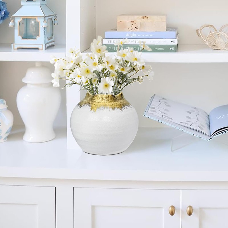 Ceramic Vase for Flower Decoration