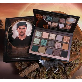 GLAMLITE THE TWILIGHT SAGA: BREAKING DAWN x GLAMLITE TEAM JACOB PALETTE, GLAMLITE #TWILIGHT