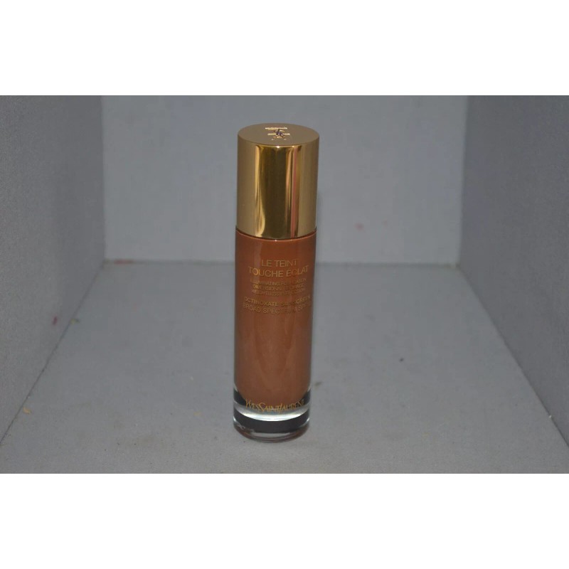 Yves Saint Laurent Le Tint Touche Eclat Illuminating Foundation B90