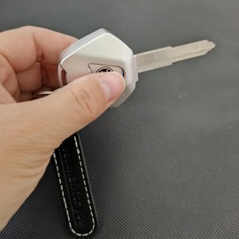 RoadMad key cover for R3 MT03 MT07 MT09 R1 R6 R7 XJR1300 FZ1 FZ6 Tracer 900 XSR900 FJR1300 Ignition Key Holder key case