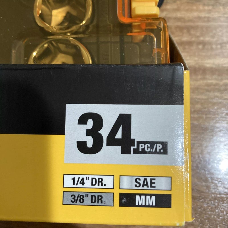 DEWALT 1/4” & 3/8” DRIVE SOCKET SET 34 Piece, 72