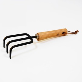 Hand Cultivator by Nokaji Yamago – Premium Japanese Garden Tool, Forged by Master Blacksmiths in Sanjo, Japan (Large)