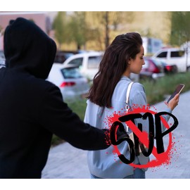 Leddy Living Aggression Whistle Keyring - Rome Colosseum and Vatican St. Peter Design - Italian Flag Background - Ideal for Safety, Travel and Original Gifts, multicoloured