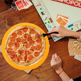 YARNOW Non Stick Baking Mat, Round Silicone Baking Mat, Reusable Silicone Mat for Pie Bread Macaron Pastry Tortilla (12 Inch, Random Color)