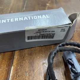 International 2593753C92 International Exhaust Gas Temp Sensor Maxxforce DT 9/10 2593753C93