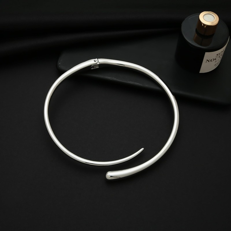 WOWORAMA Silver Chunky Cuff Choker Necklace for Women Teardrop Collar