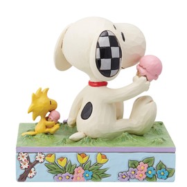 Enesco Peanuts by Jim Shore Snoopy and Woodstock Eating Ice Cream Figurine, 5.125 Inch, Multicolor