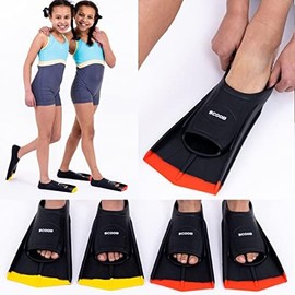 Swimming Training Fins Swim Flippers Travel Size Short Blade For Snorkeling Diving Pool Activities. Open Water Equipment for Men, Women & Children New Bright Colours + Mesh Bag (39-41 L, black-red)