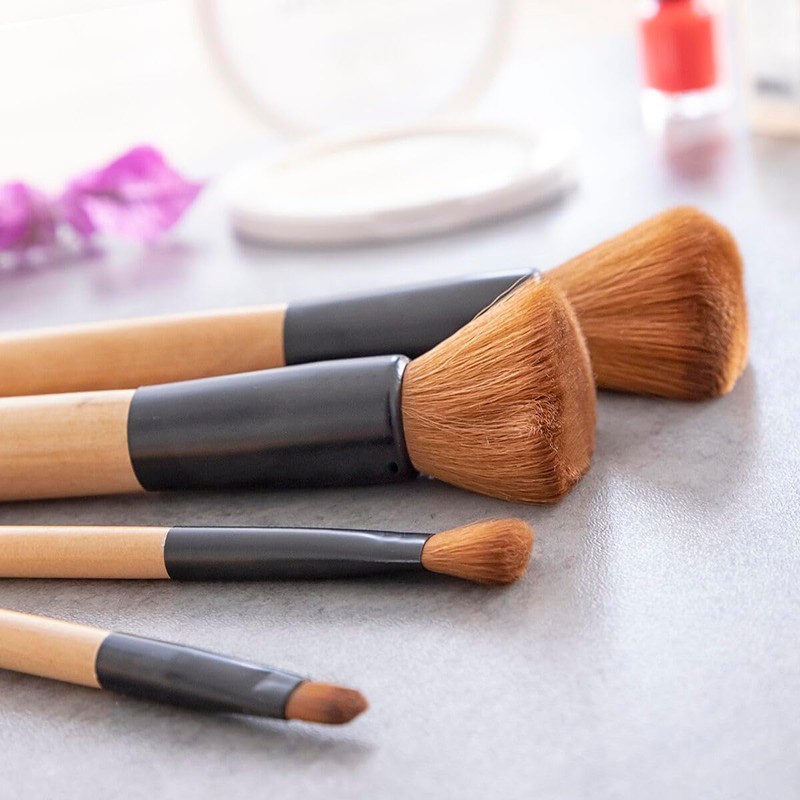 InnovaGoods - 5 Piece Wooden Makeup Brush Set with Carry