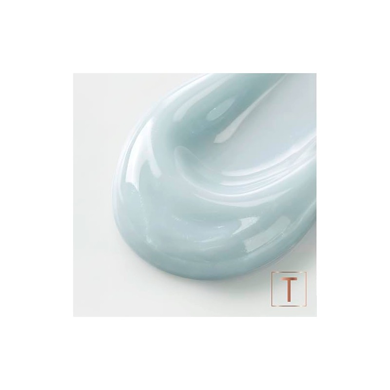 TRESemme Hydra Molecular Moisture Conditioner delivers a salon-sculpted look for