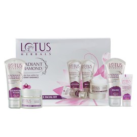 Lotus Herbals Radiant Diamond Facial Kit With Diamond Dust & Cinnamon 170g (Multi Use)