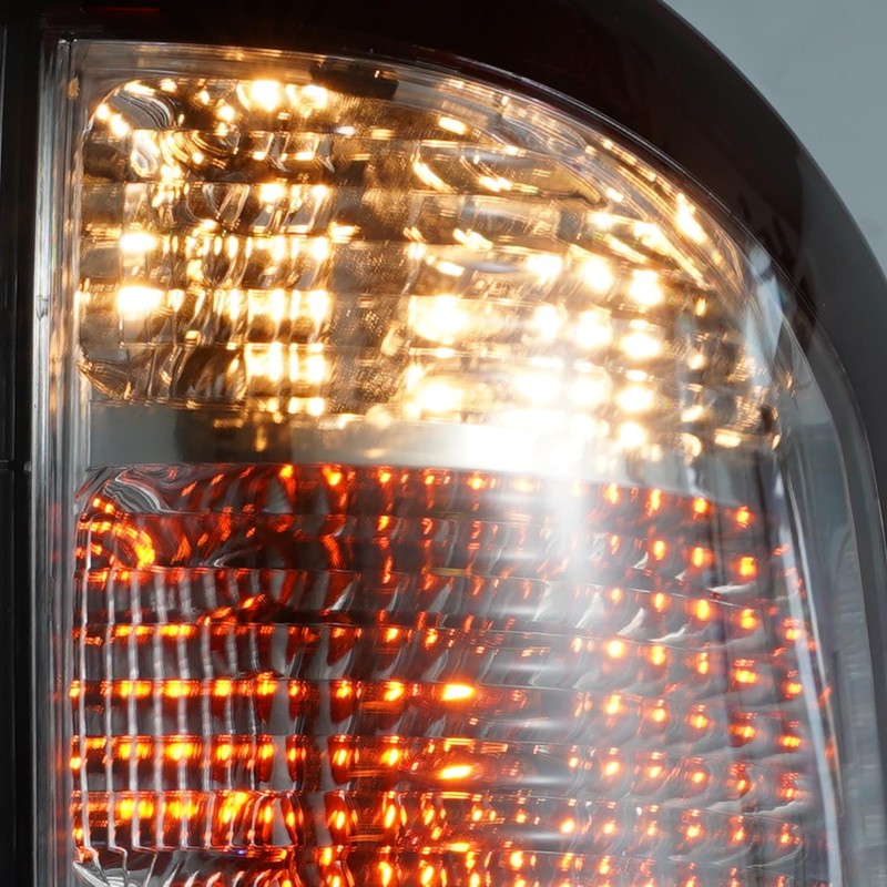 TULALUX Tail light Assembly compatible with TOYOTA TUNDRA 2004-2006 Rear