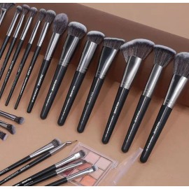 Set 25 Brochas De Maquillaje Profesionales Alta Calidad                                                                                               