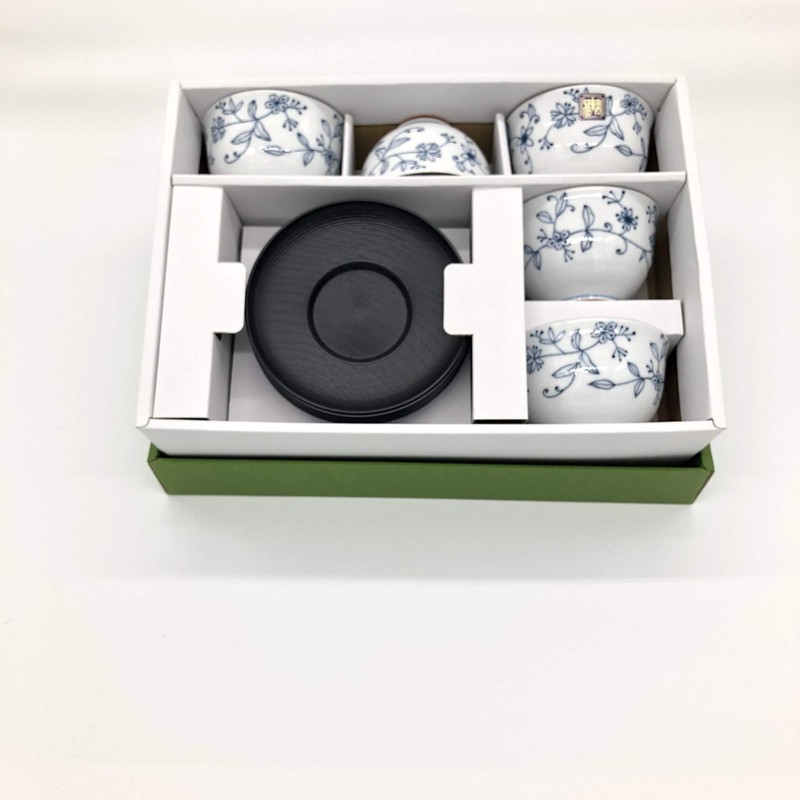 Line arabesque hot water with chaku