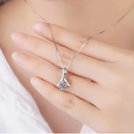 DECISIVE BE FEARLESS Women's Necklace, 925 Silver, Zirconia, Platinum Plated, Hypoallergenic, Accessory, Ribbon, Venetian Chain, Simple, Popular, Christmas, Birthday, Anniversary, Celebration,