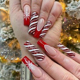 24 Pcs Christmas Press on Nails Coffin Long False Nails with Glue Winter Snowflake Designs French Fake Nails Christmas Acrylic Nails Full Cover Glossy Glue on Nails Xmas Stick on Nails Set for Women