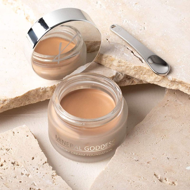 Kylie's Professional Mineral Goddess Luxury Cream Foundation, Enchant 30g