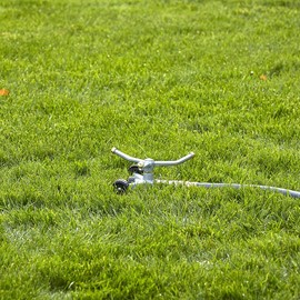 Gilmour Metal Wheeled Base 3-Arm Sprinkler 2100 sq. ft.