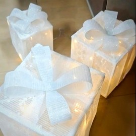 3Pcs Christmas Lighted Gift Boxes, Light up Christmas Decorations Indoor and Outdoor, Battery Operated Xmas Present Box for Decor Tree, Yard, Porch, Home